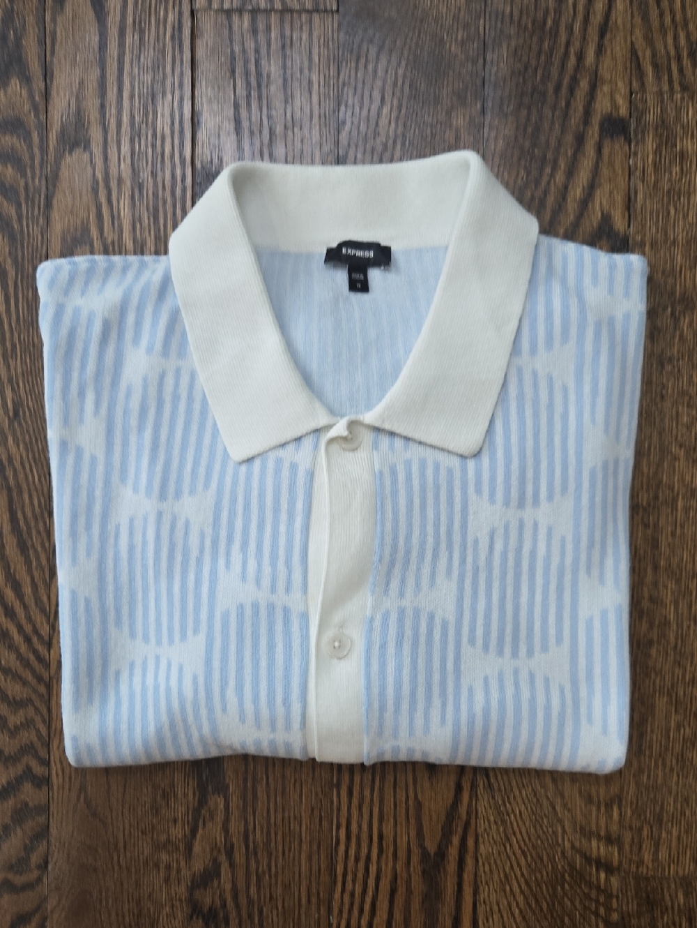 Express Men’s Light Blue & Cream Geometric Knit Polo